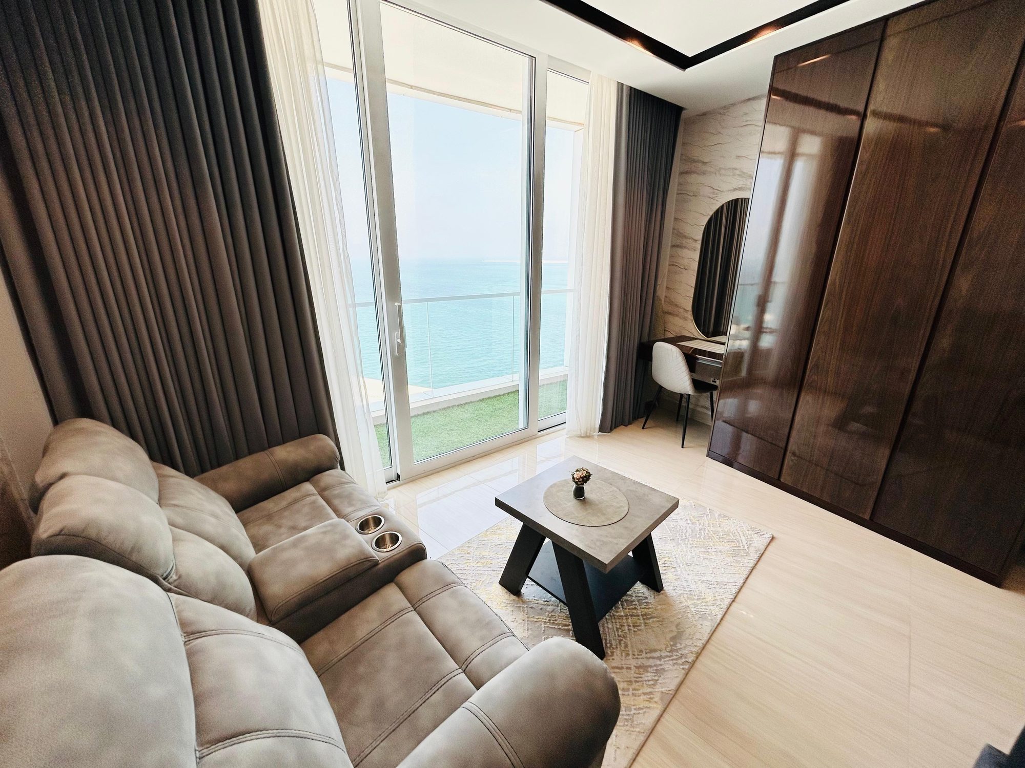 One-Bedroom Apartment with Parking and Pool