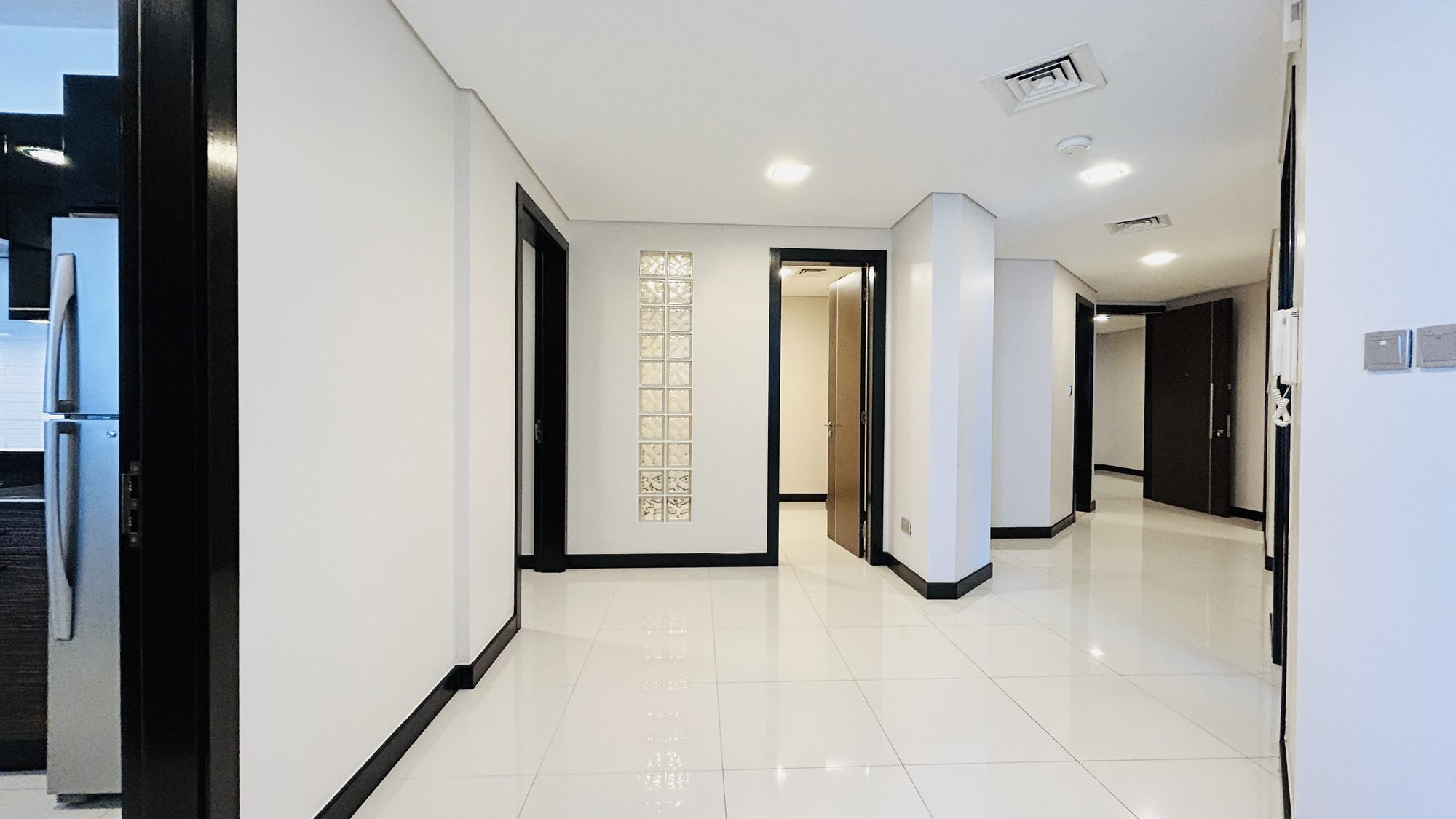 Two Bedroom Apartment with Pool and Gym