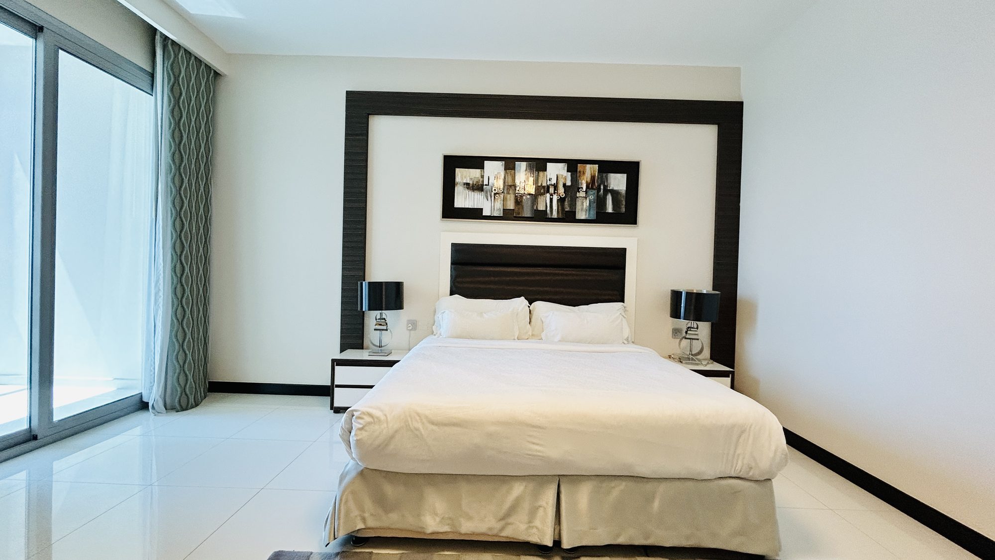 Two Bedroom Apartment with Pool and Gym