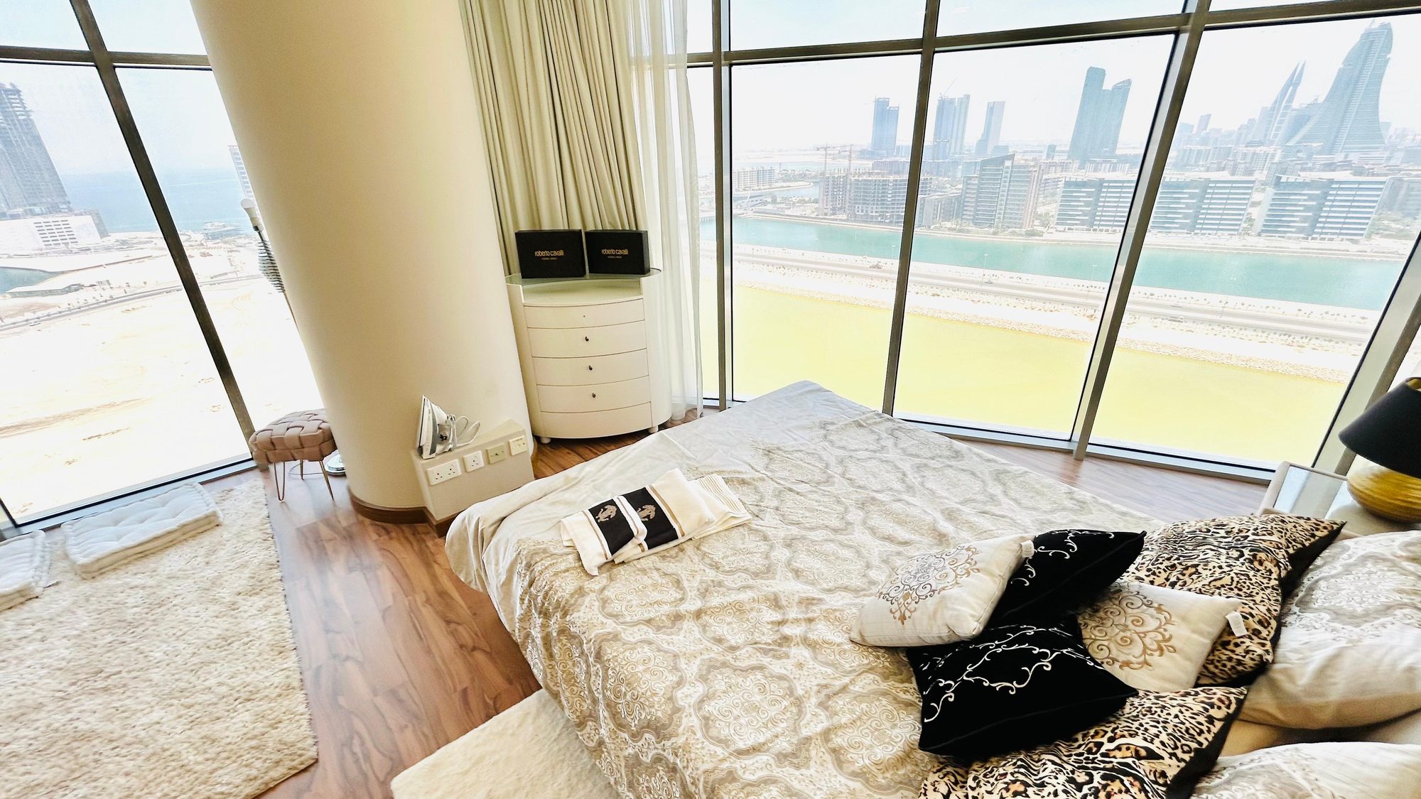 One Bedroom Apartment with Dual Bathrooms