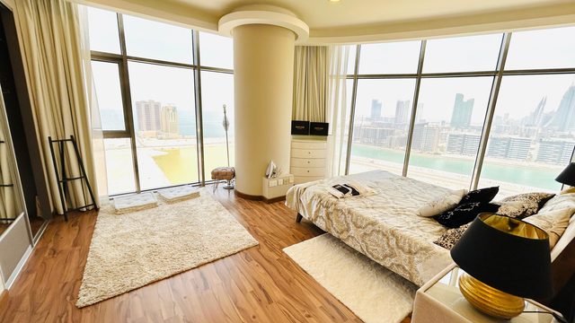 One Bedroom Apartment with Dual Bathrooms
