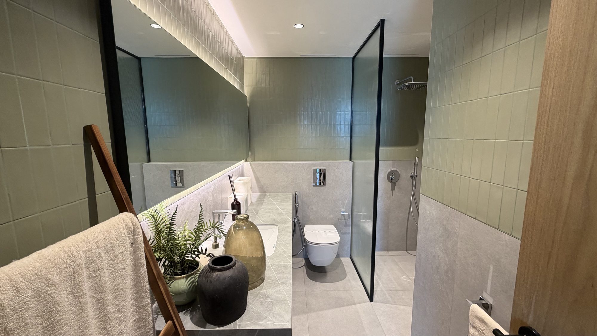 2 Bedroom Apartment with Shared Pool and Gym