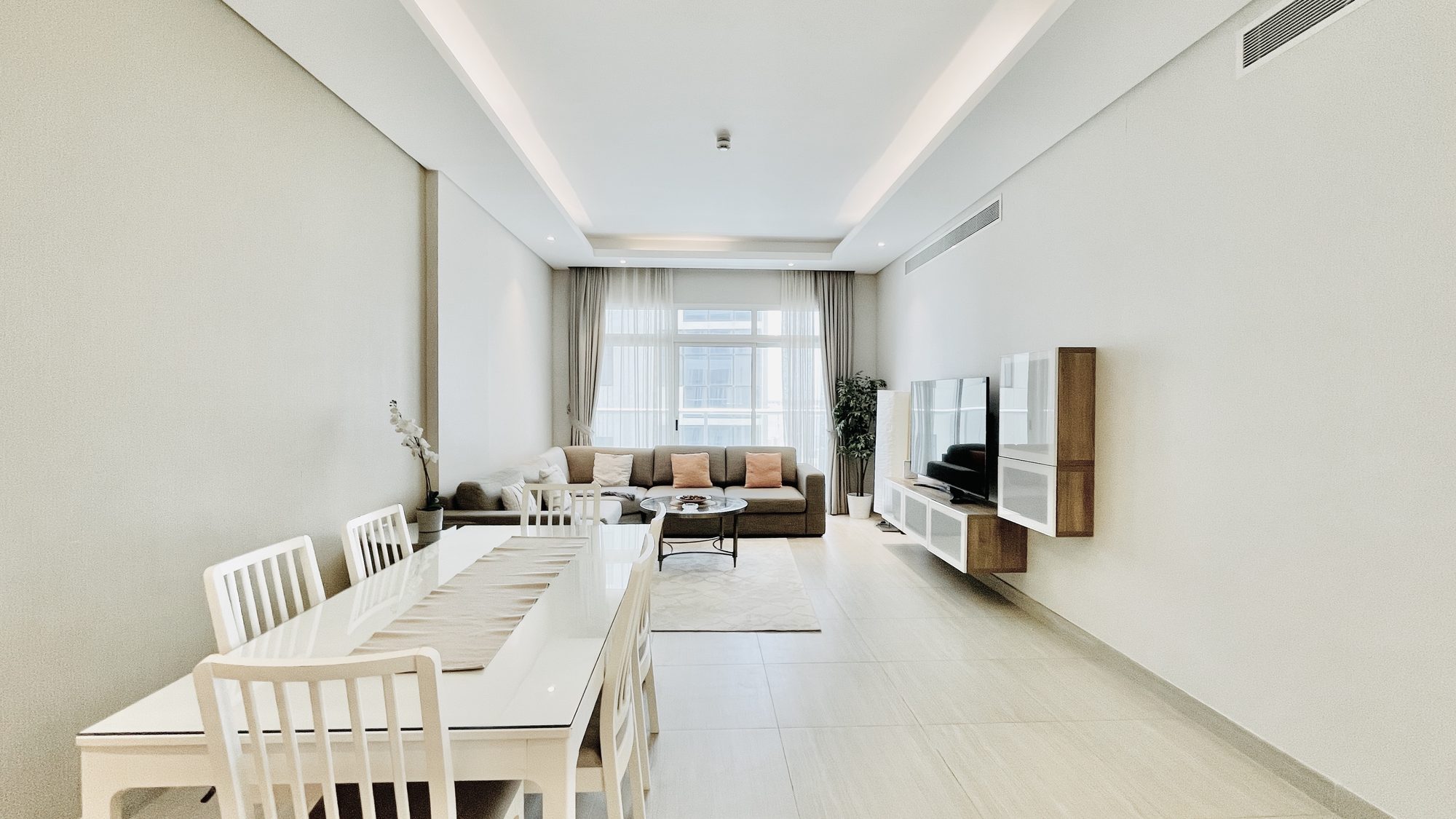 Two-Bedroom Apartment with Pool and Gym