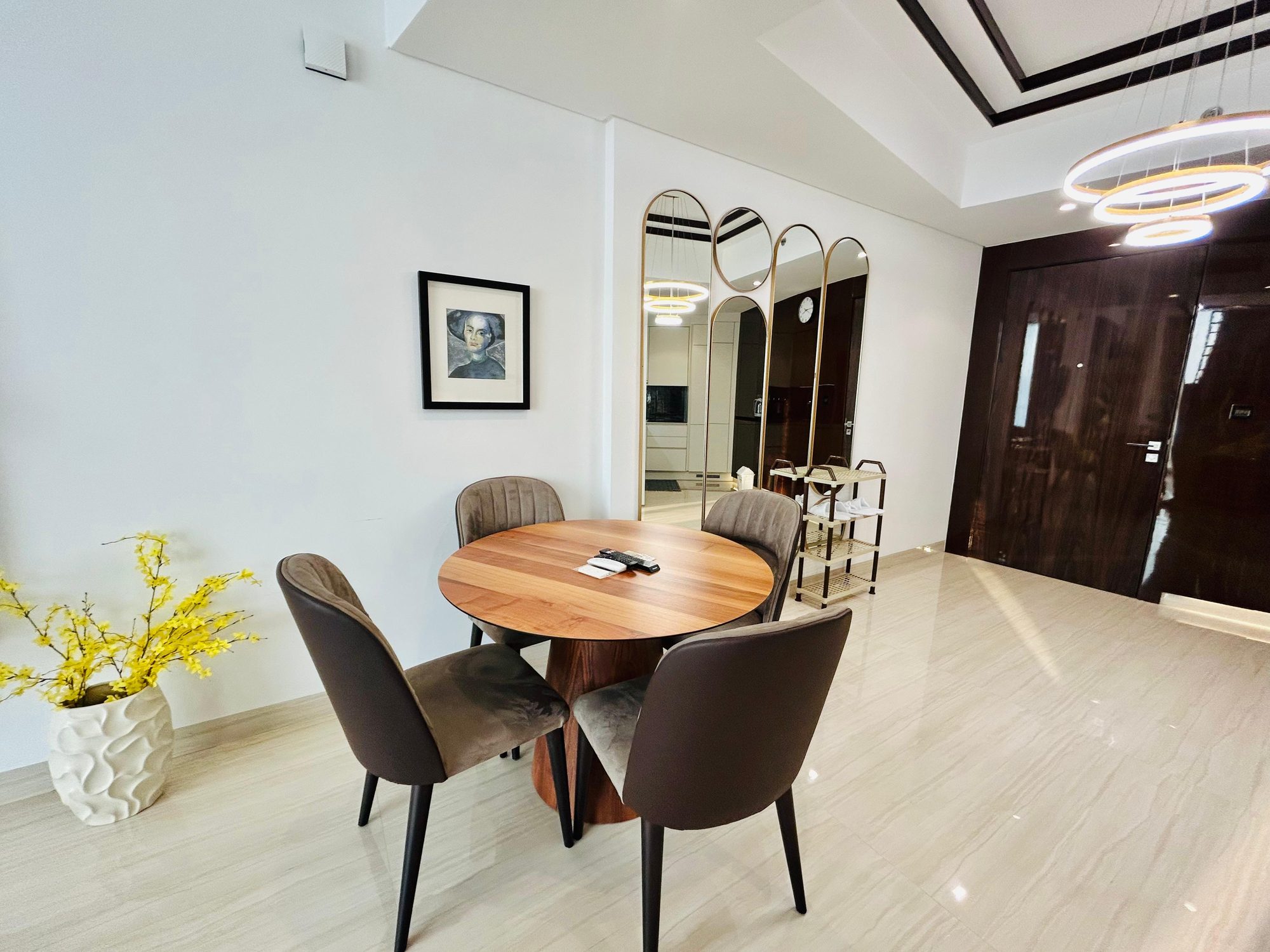 One Bedroom Apartment with Dual Bathrooms