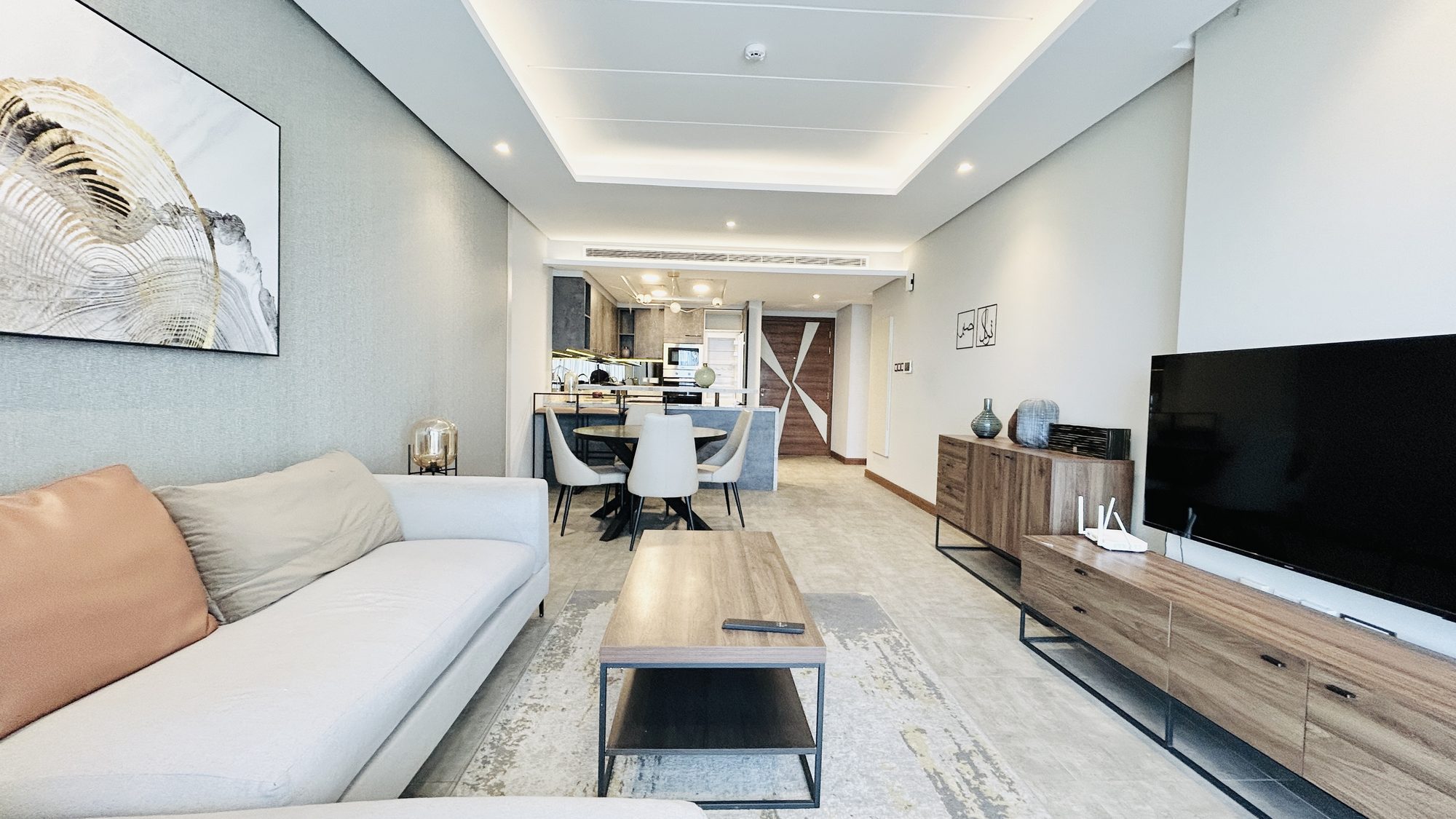 One-Bedroom Apartment with Two Bathrooms