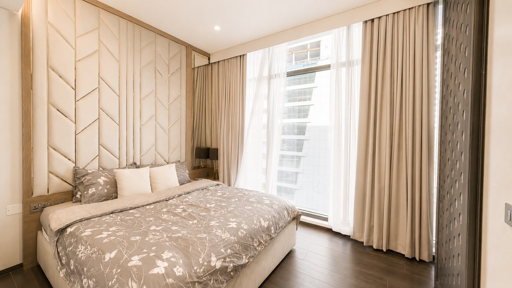 One Bedroom Apartment with Two Bathrooms