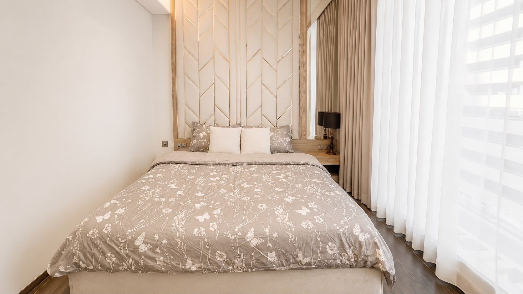 One Bedroom Apartment with Two Bathrooms