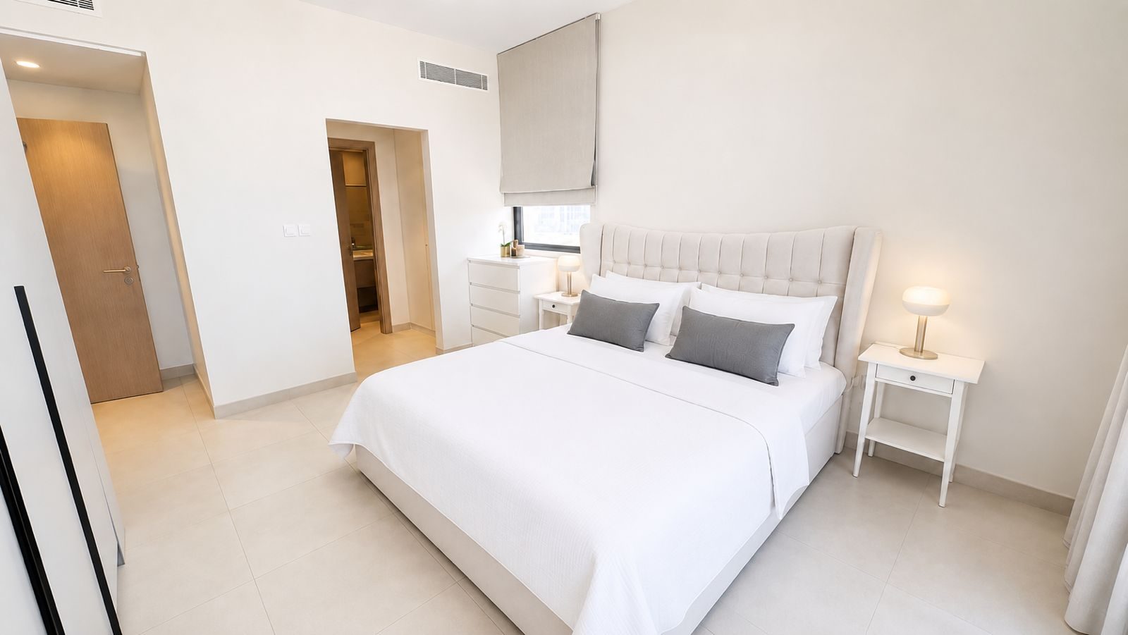 Two-Bedroom Apartment with Pool and Gym Access