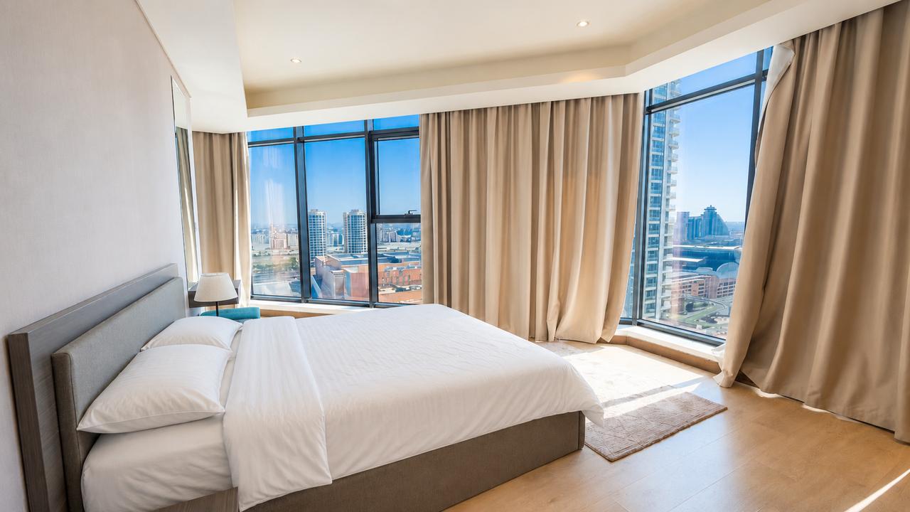 One-Bedroom Apartment with Pool and Gym