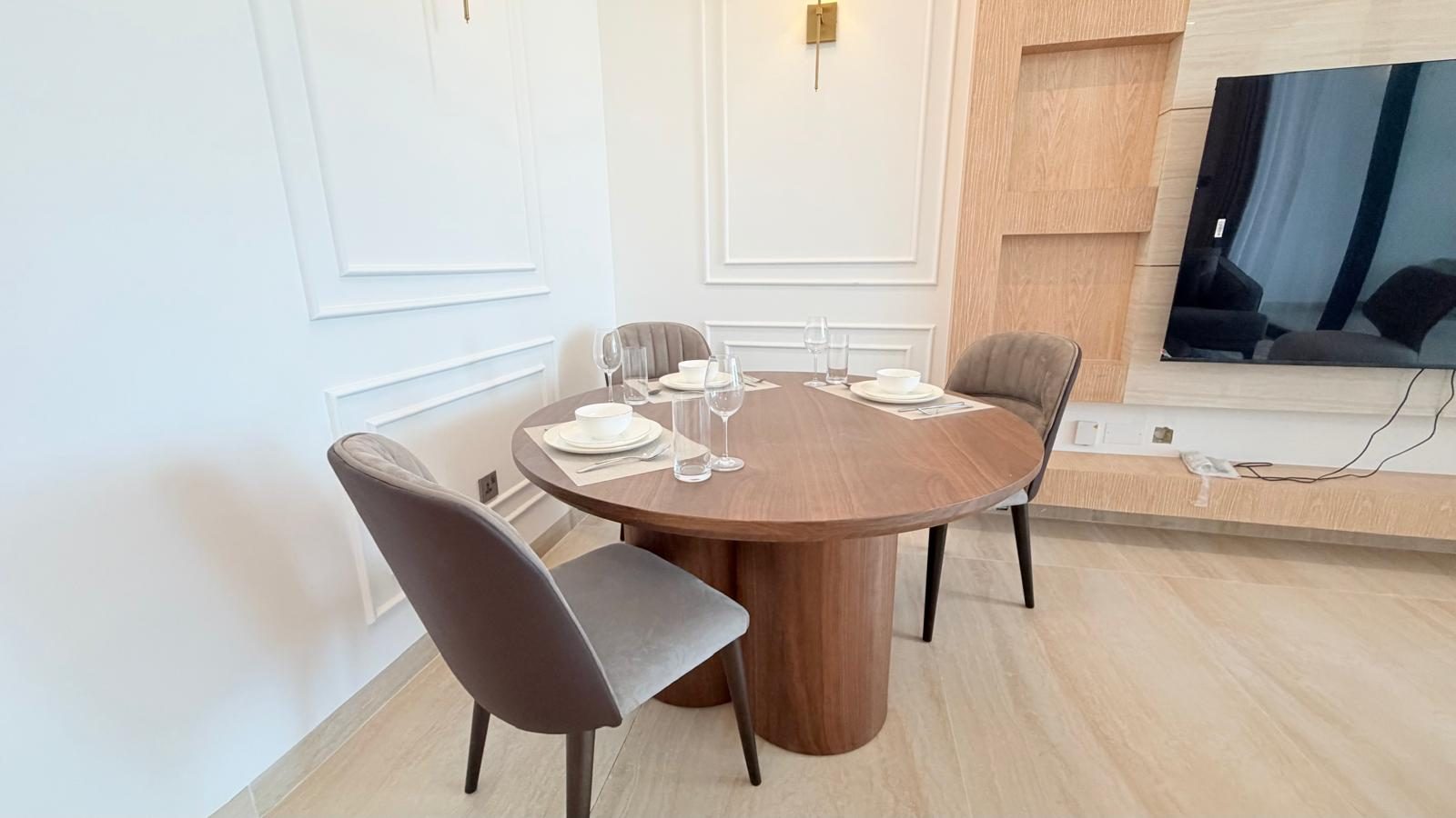 One Bedroom Apartment with Two Bathrooms