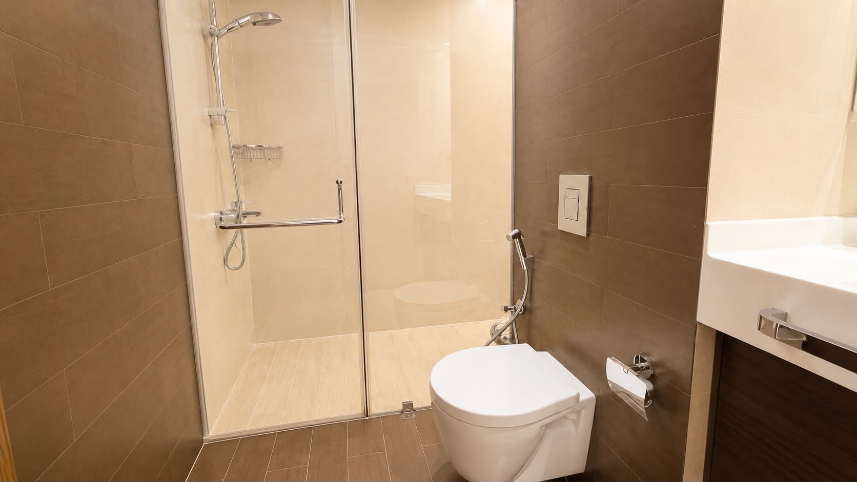 Two-Bedroom Apartment with Three Bathrooms