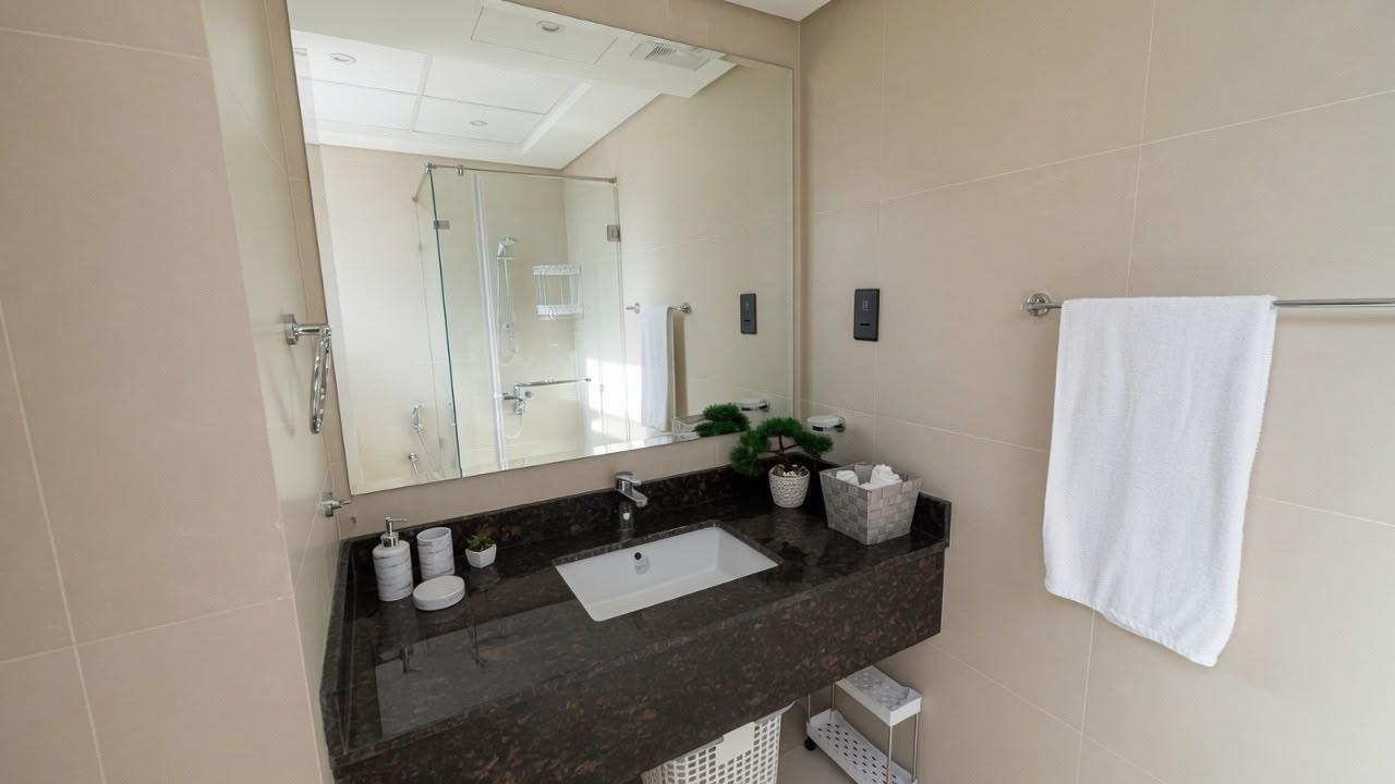 One-Bedroom Apartment with Pool and Gym Access