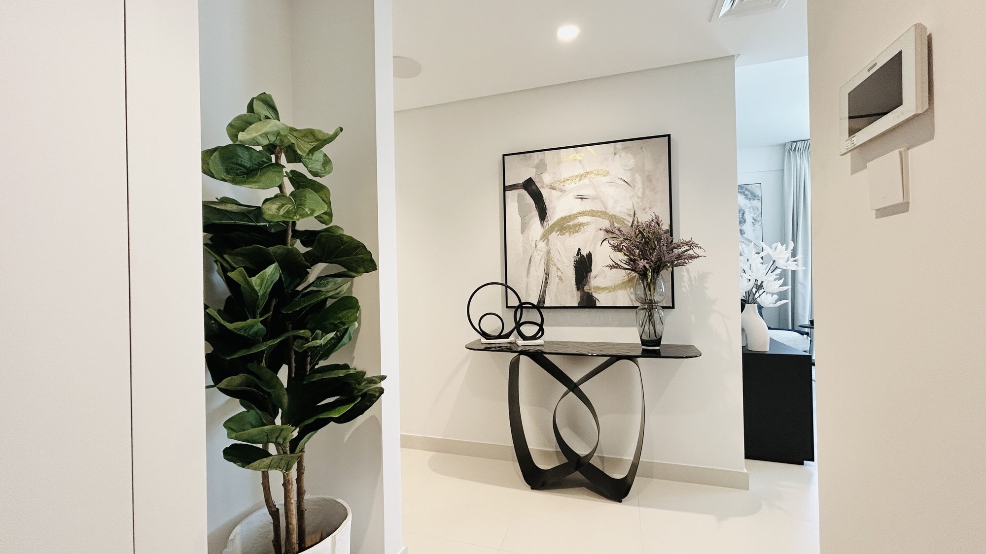 2-Bedroom Apartment, 101 sqm, Fully Furnished