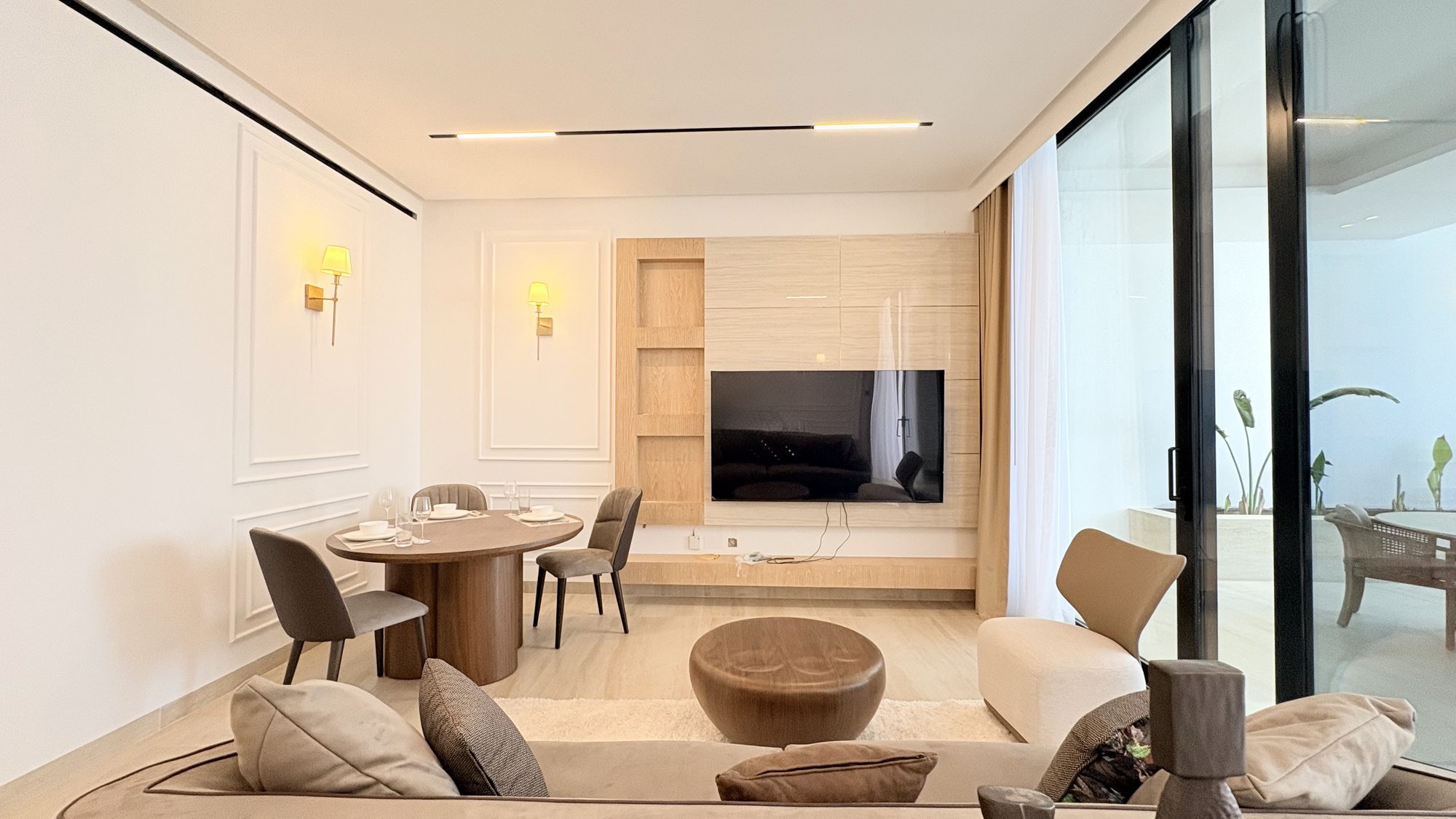 One-Bedroom Apartment with Private Garden and Water View