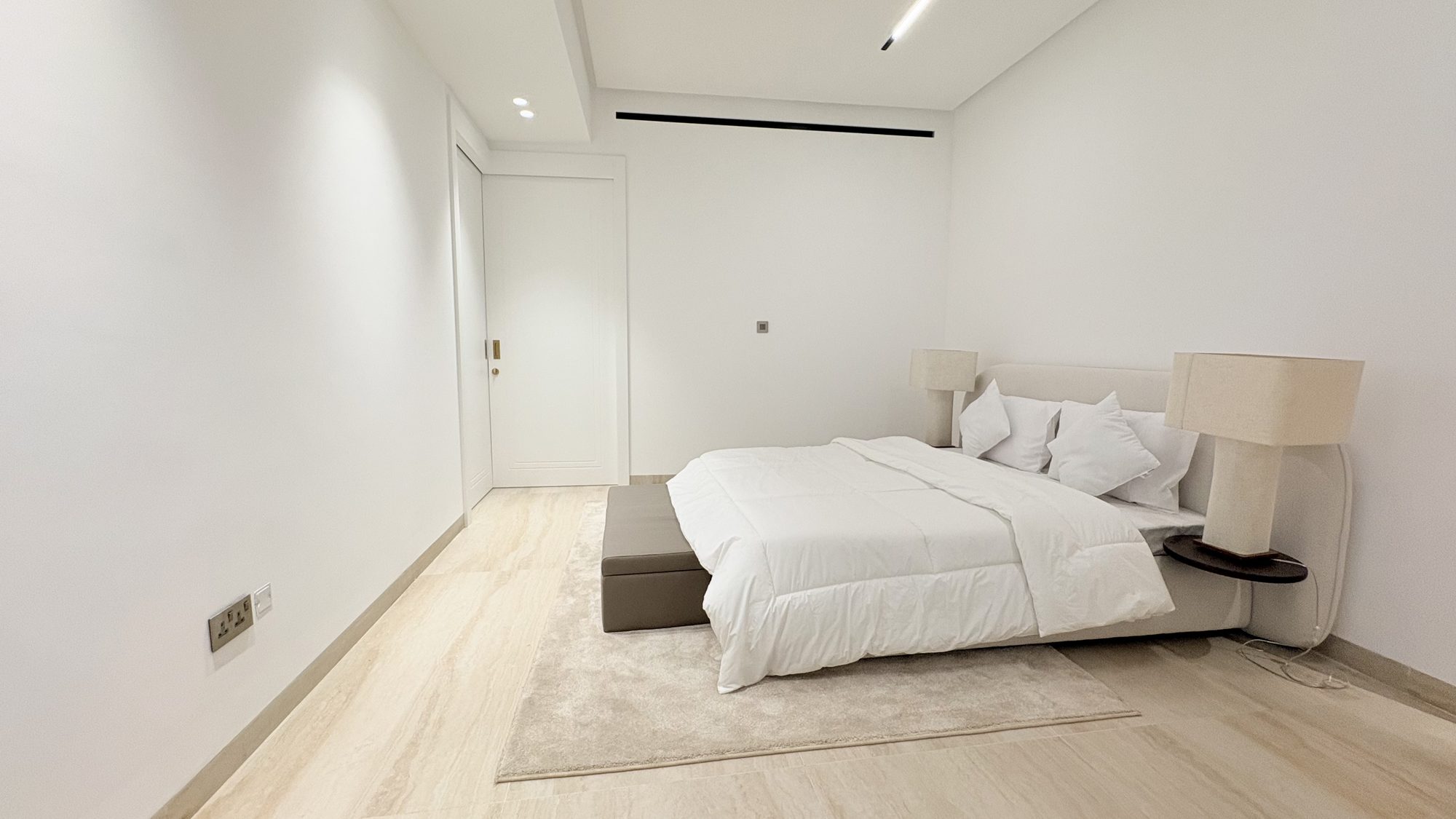 One-Bedroom Apartment with Private Garden and Water View