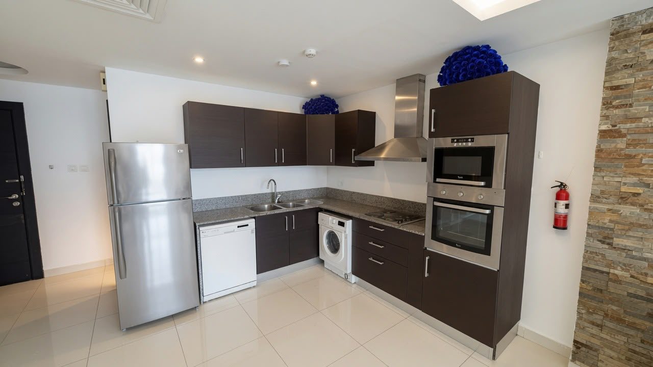 2 Bedroom Duplex with Water Views and Pool
