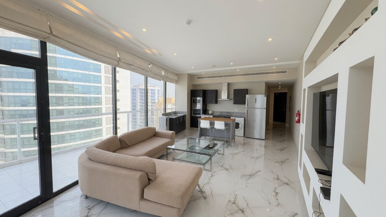 Two-Bedroom Apartment with Landmark Views