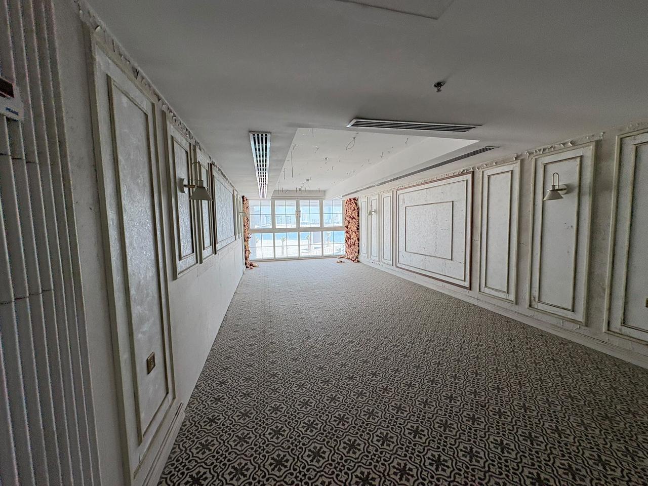 One Bedroom Half Floor, 164 sqm