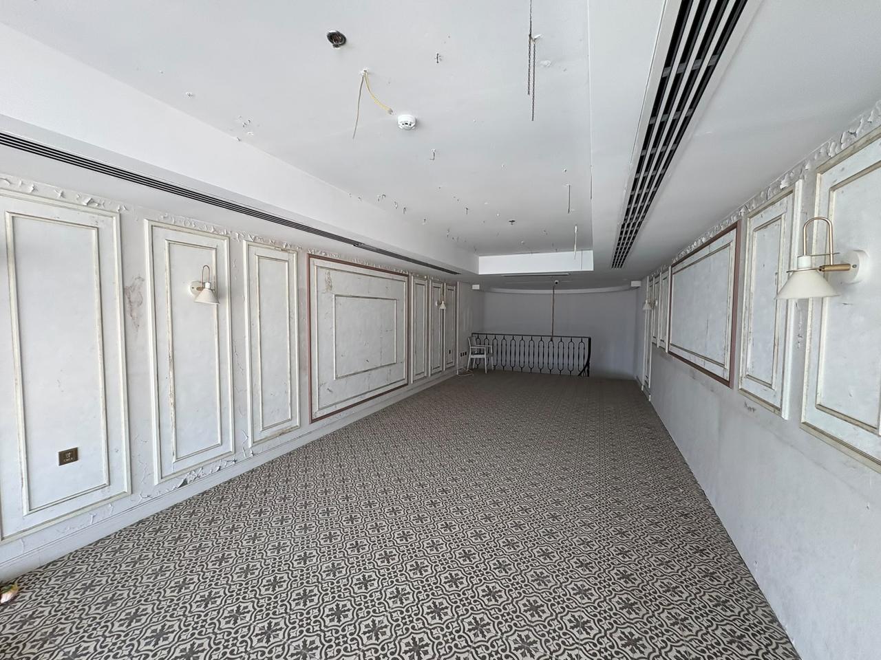 One Bedroom Half Floor, 164 sqm