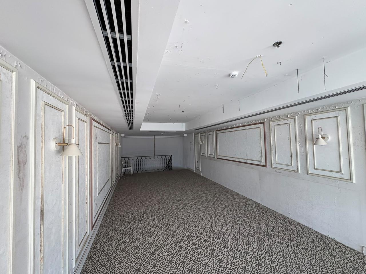 One Bedroom Half Floor, 164 sqm
