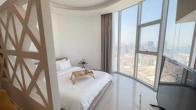 One Bedroom Apartment with Water Views