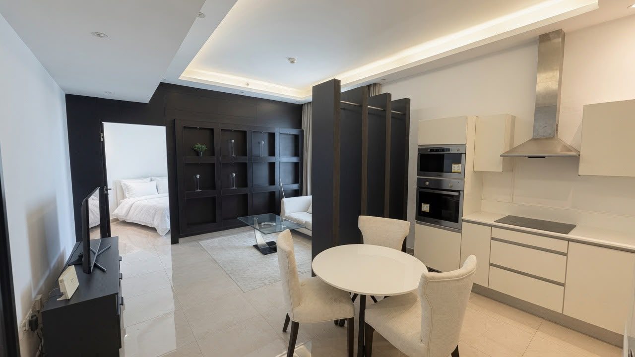 One Bedroom Apartment with Water Views