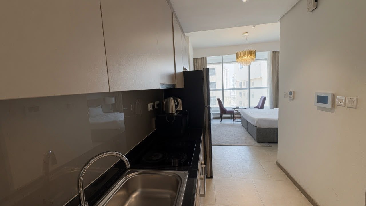 One Bedroom Apartment with Gym and Pool Access