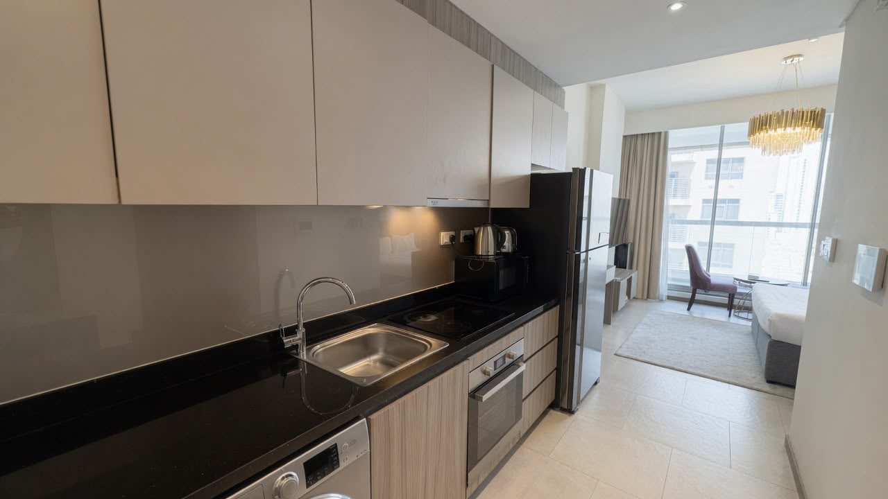 One Bedroom Apartment with Gym and Pool Access