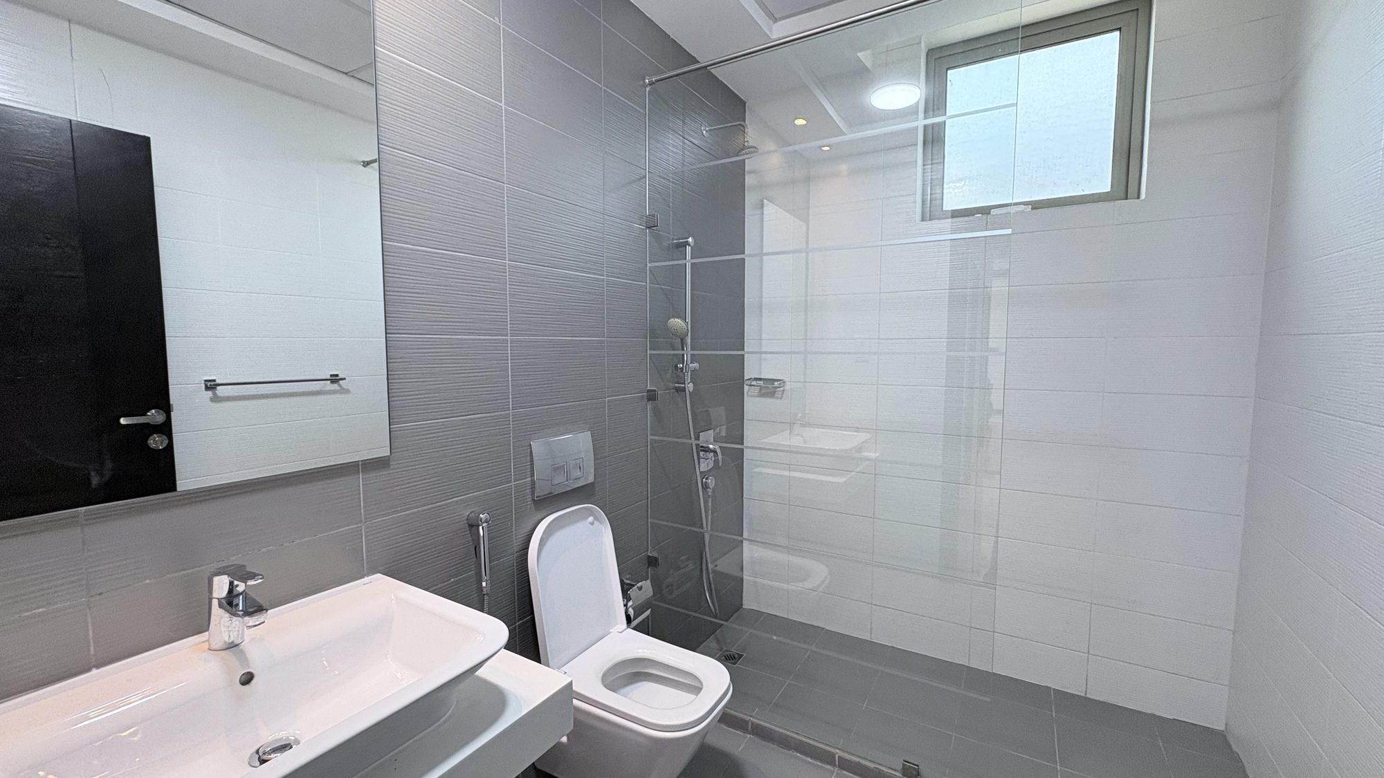 Three Bedroom Apartment with Water Views and Maid's Room