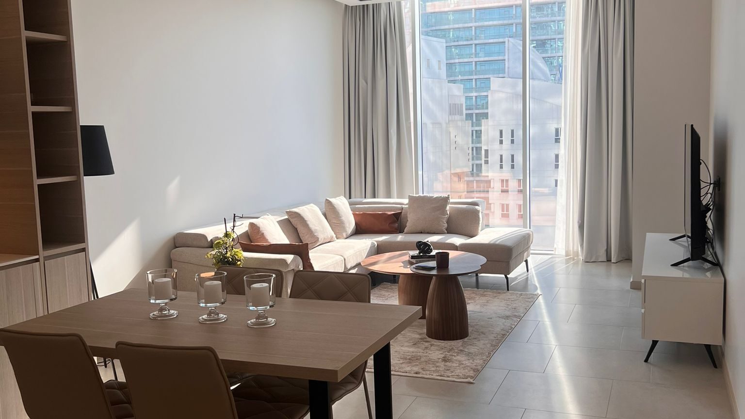 One-Bedroom Apartment with Dual Bathrooms