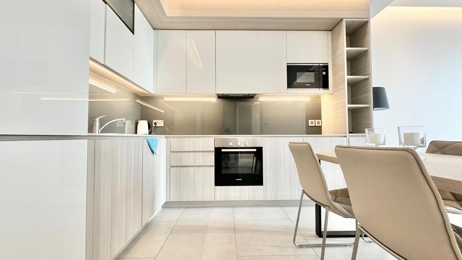 One-Bedroom Apartment with Dual Bathrooms