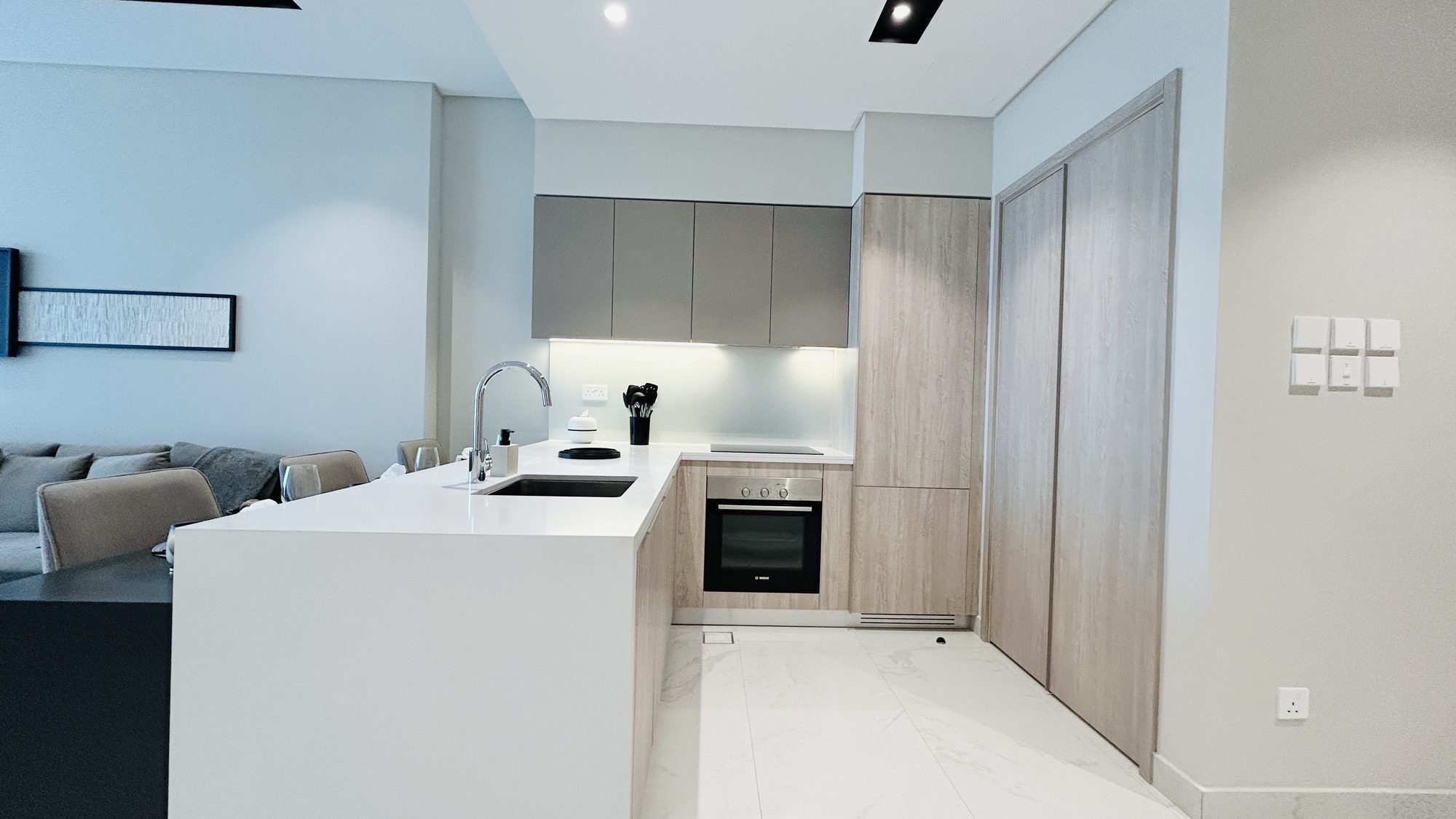 One-Bedroom Apartment with Dual Bathrooms