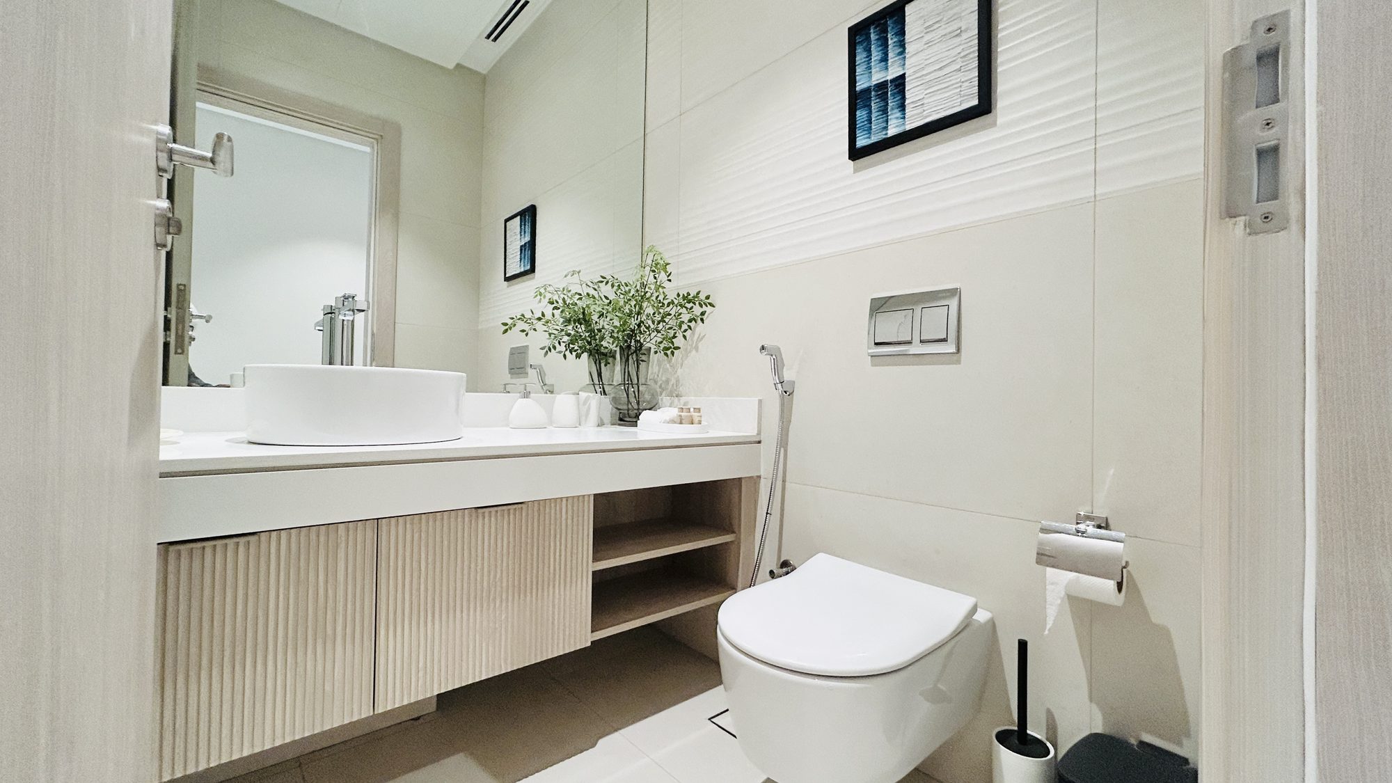 One-Bedroom Apartment with Dual Bathrooms