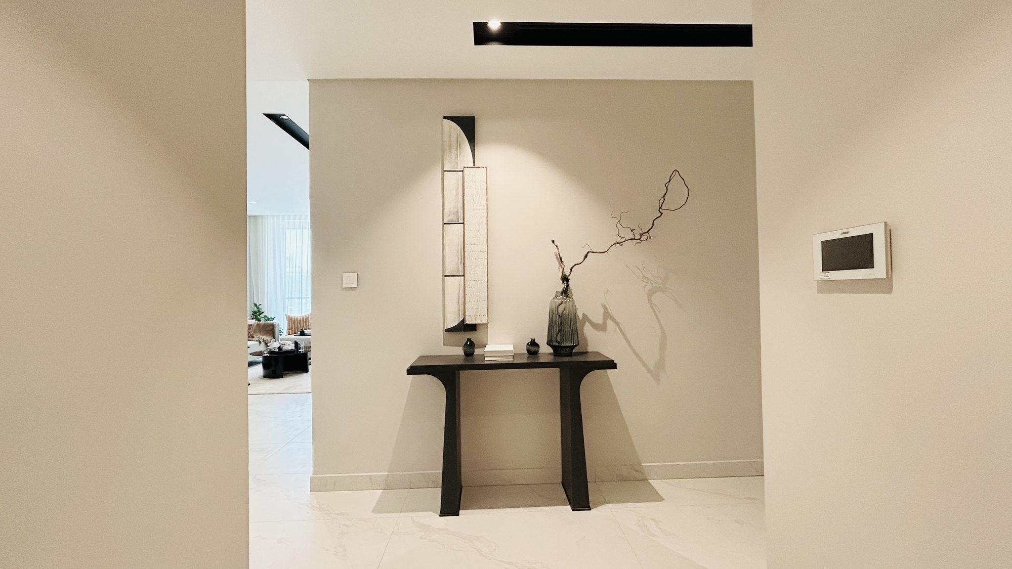 2-Bedroom Apartment with Pool and Gym Access