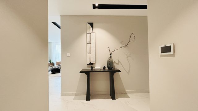 2-Bedroom Apartment with Pool and Gym Access