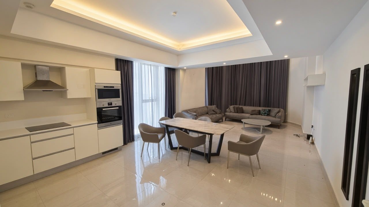 Three-Bedroom Duplex with Four Bathrooms
