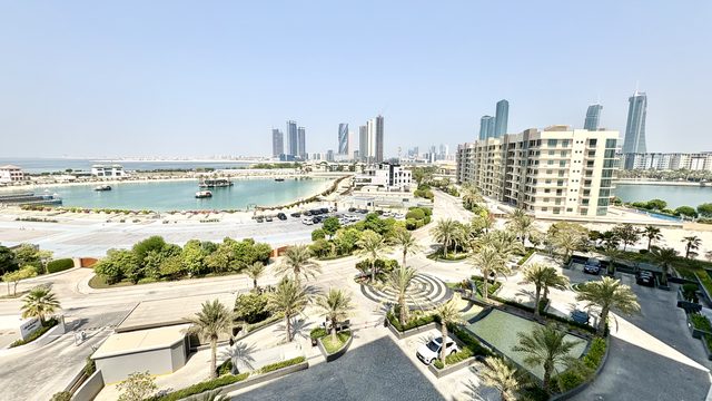 1-Bedroom Apartment with Private Jacuzzi