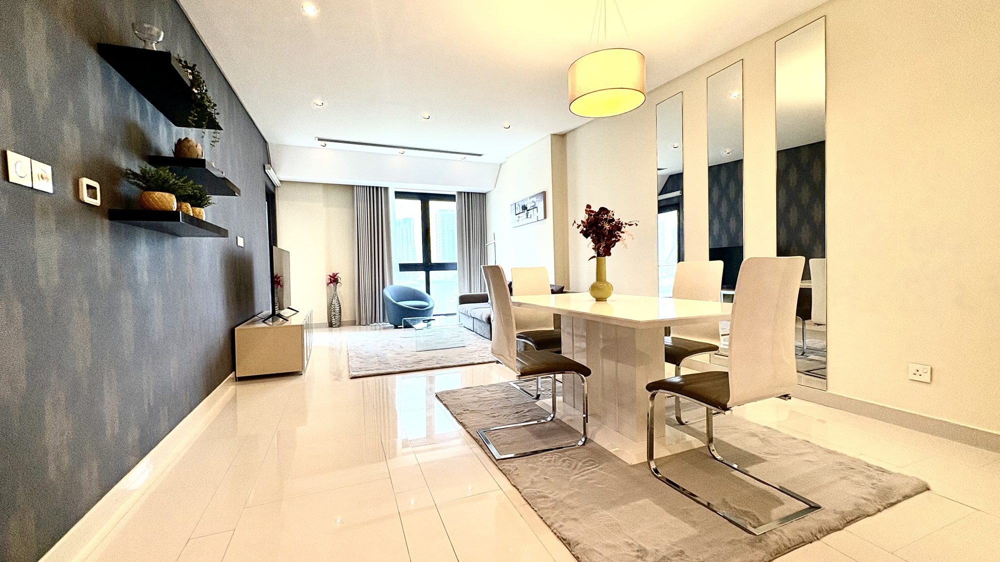 1-Bedroom Apartment with Two Bathrooms