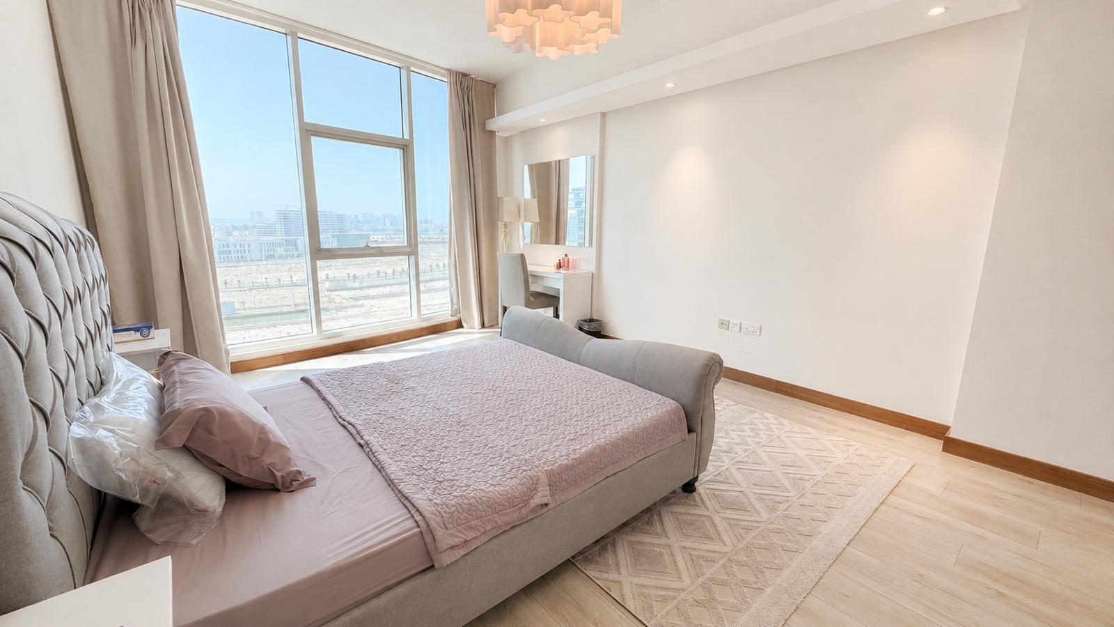 1 Bedroom Apartment with Water Views