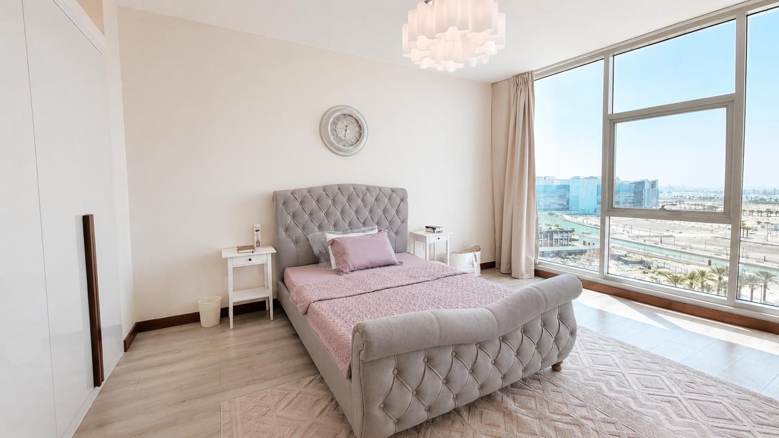 1 Bedroom Apartment with Water Views