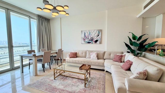 1 Bedroom Apartment with Water Views
