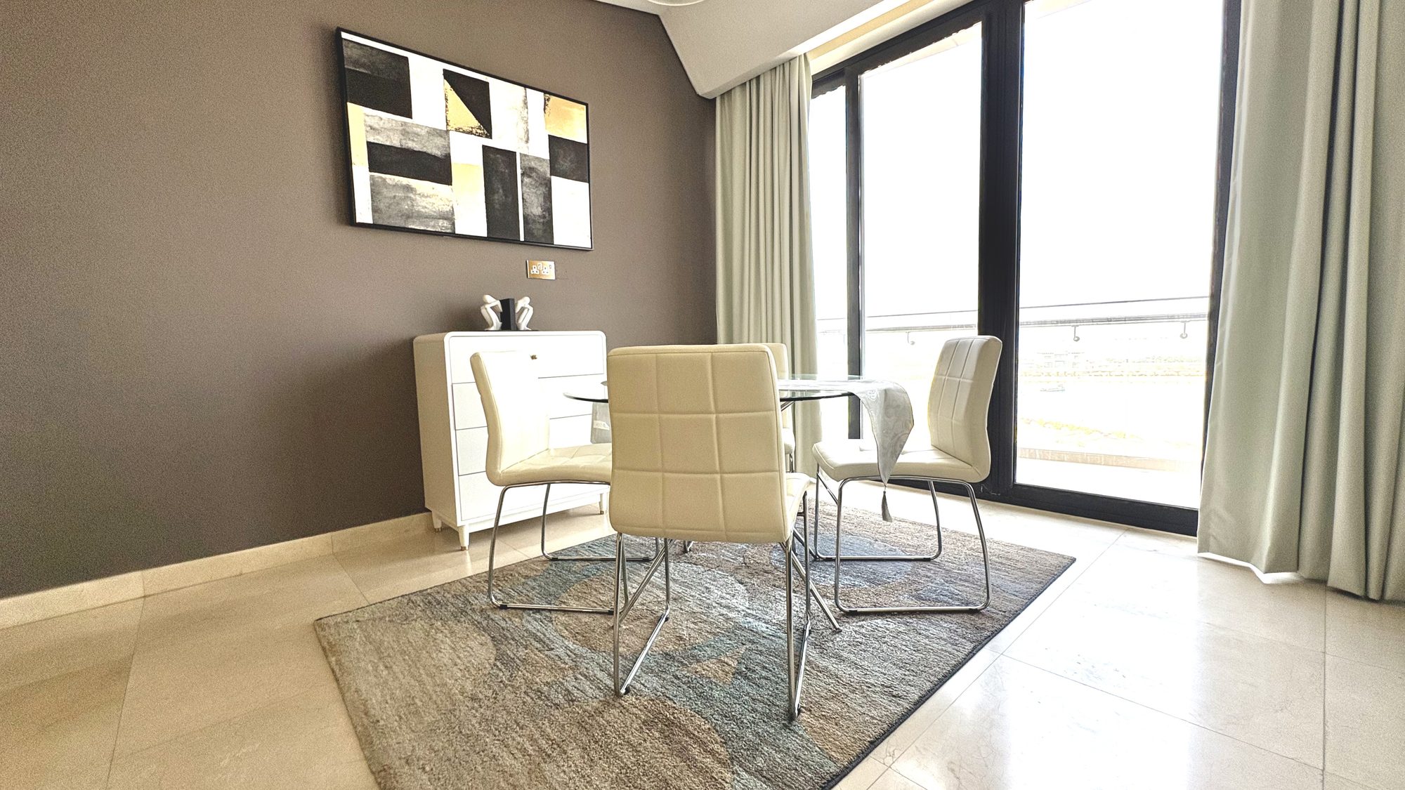 One Bedroom Apartment with Private Jacuzzi