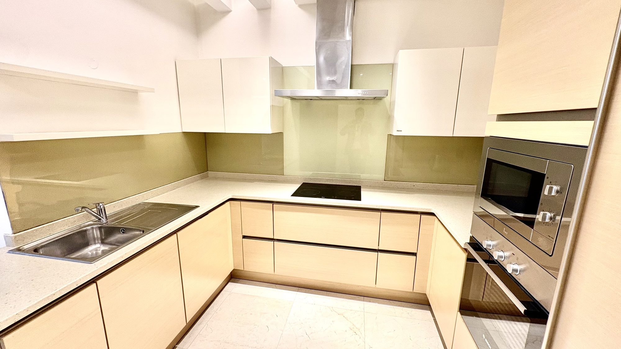 1-Bedroom Apartment with Water Views, 98sqm