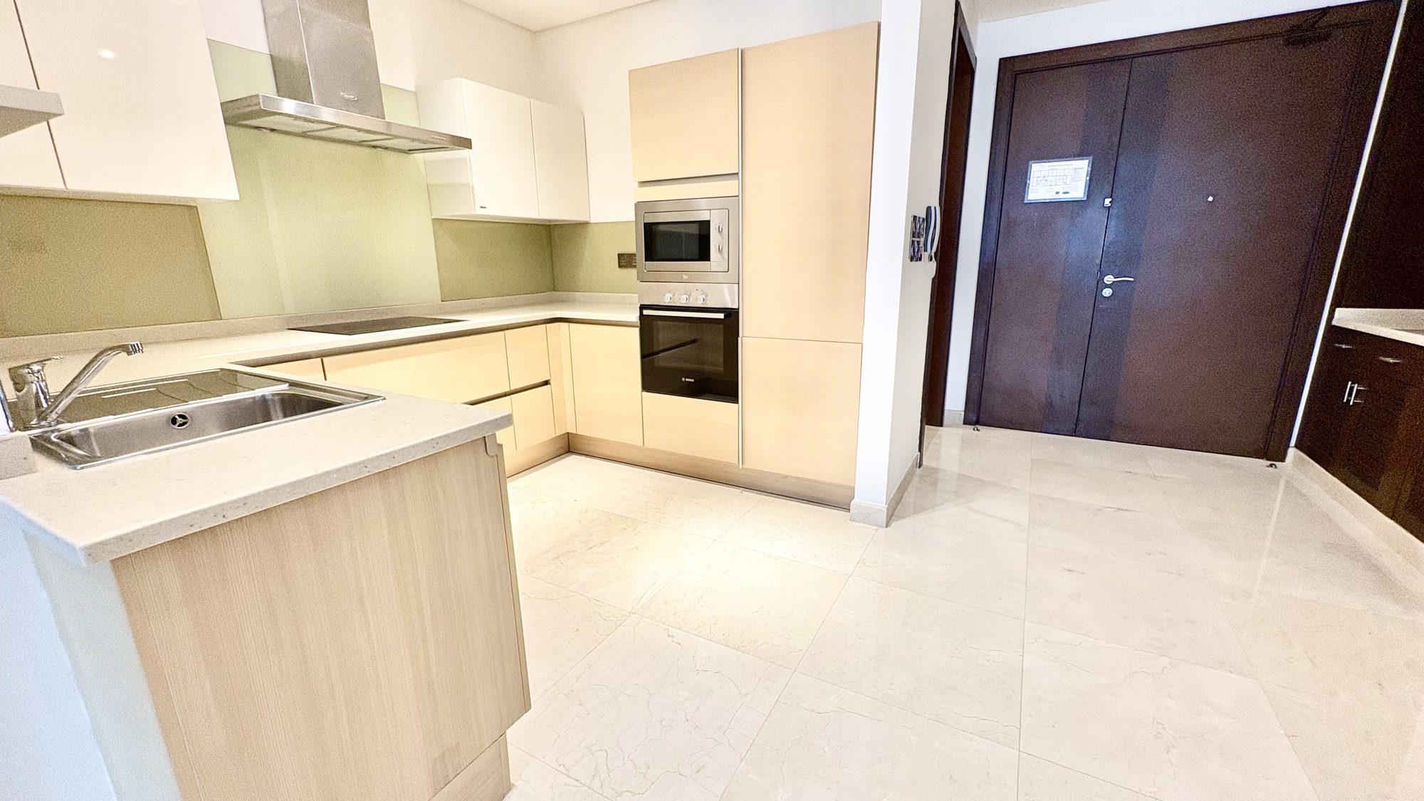 1-Bedroom Apartment with Water Views, 98sqm