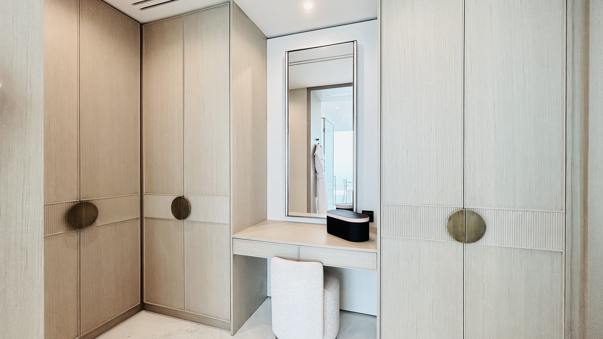 One-Bedroom Apartment with Water Views