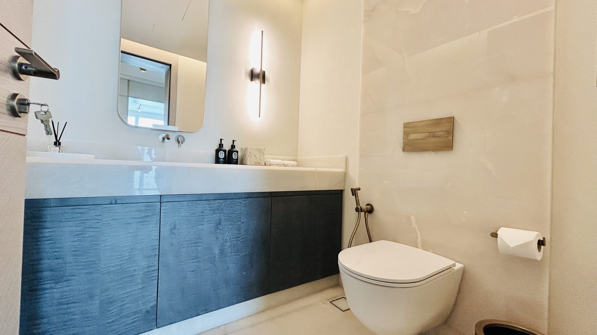 3-Bedroom Apartment with Sea Views and Spa