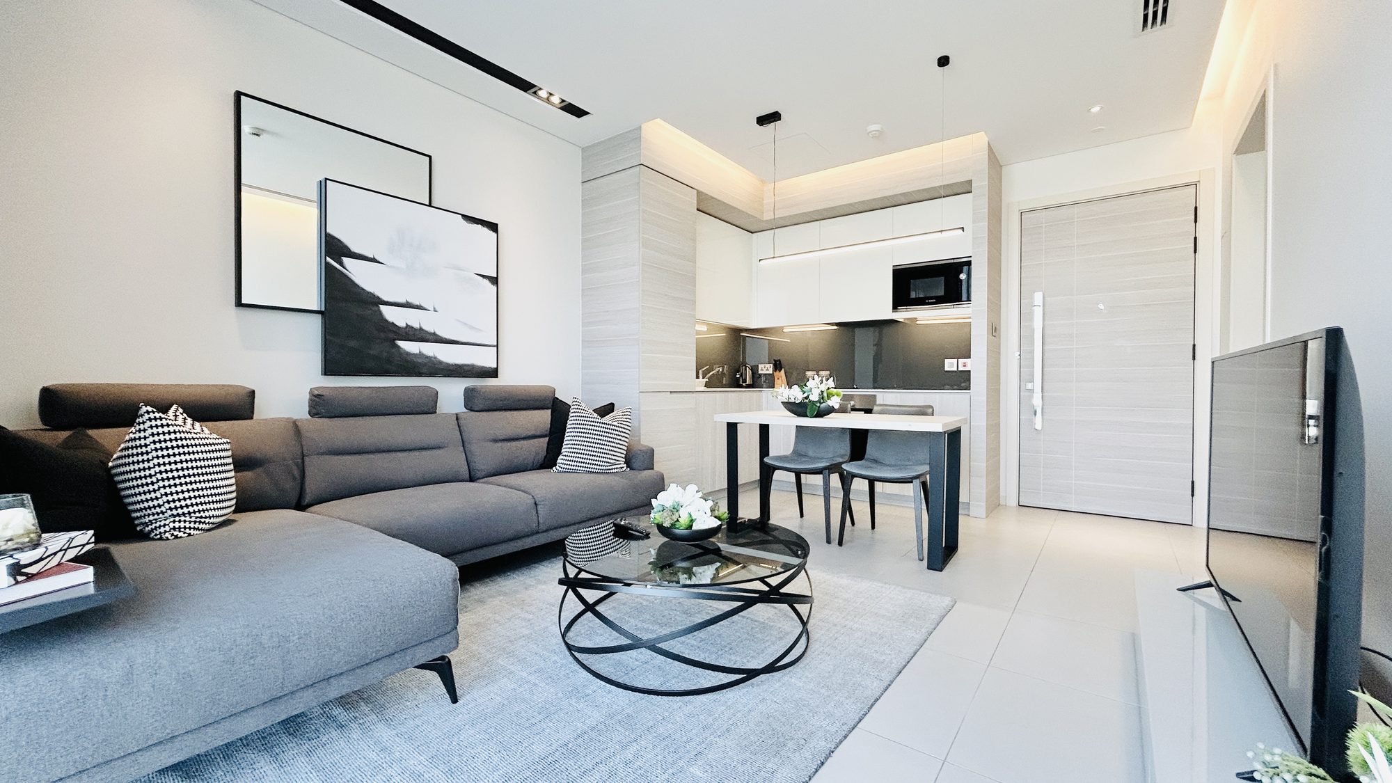 Fully Furnished 1-Bedroom Apartment with Pool Access
