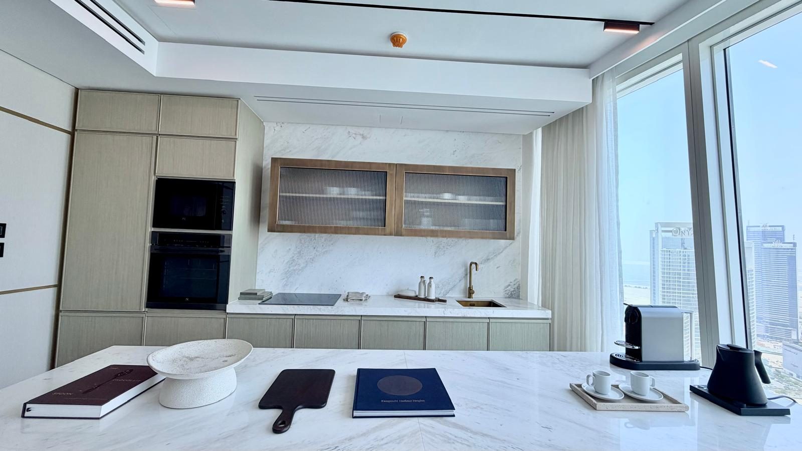 2-Bedroom Apartment with Private Jacuzzi and Spa