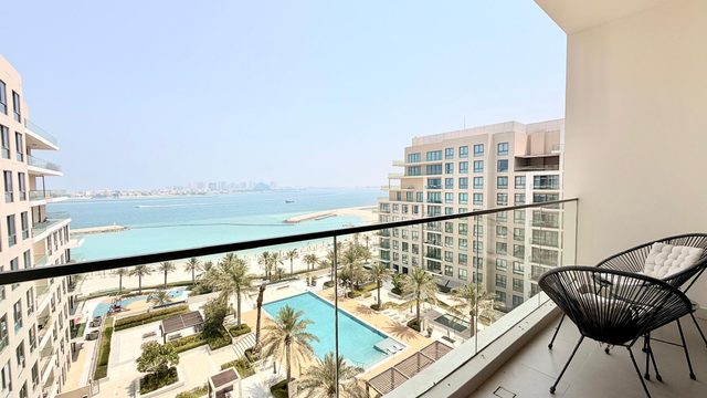 2 Bedroom Apartment with Water Views