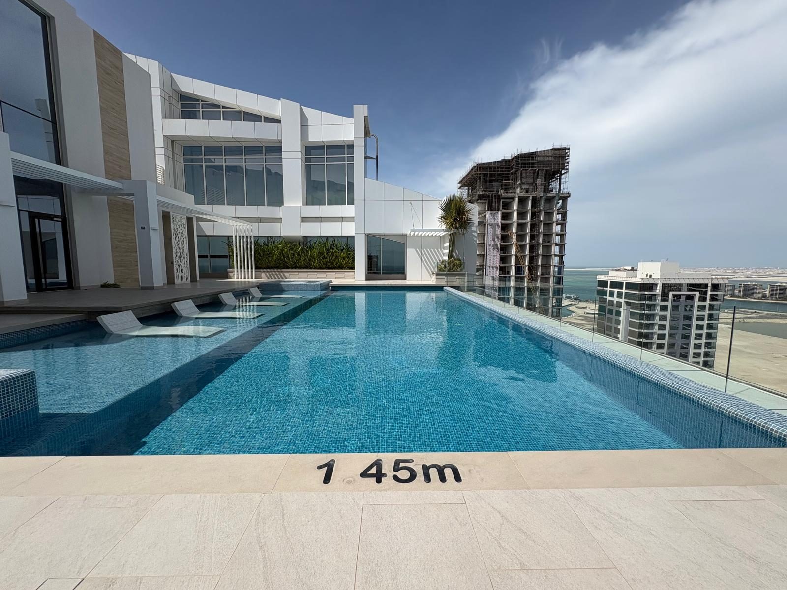 One-Bedroom Apartment with Water Views and Parking
